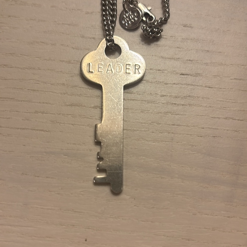 The Giving Keys Silver Key Necklace Leader - Picture 4 of 8